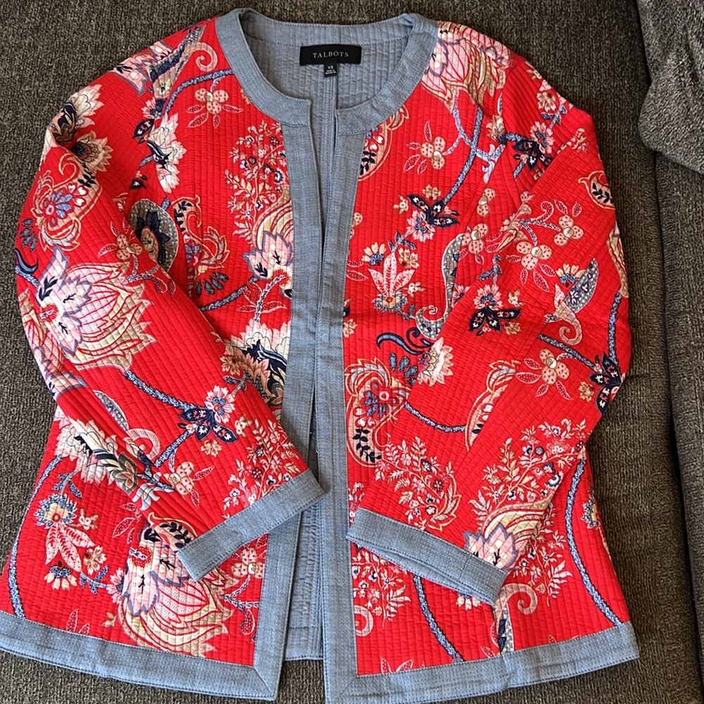 TALBOTS MIXED PATTERN QUILTED FLORAL JACKET SIZE XS NWOT - Picture 2 of 13